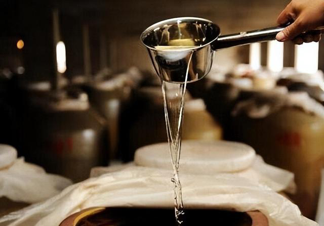 入冬喝酒忌讳多,建议中老年人:牢记“3不喝”,搞懂再喝不吃亏